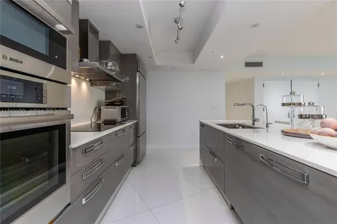 17201 Collins Avenue Sunny Isles Beach FL 33160