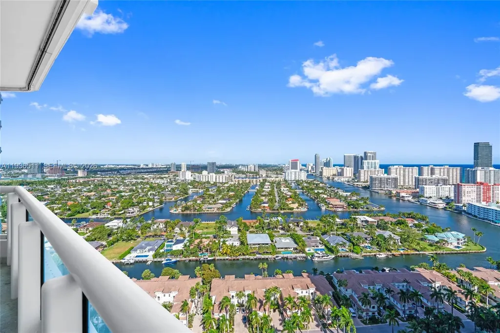 21205 Yacht Club Drive Aventura FL 33180