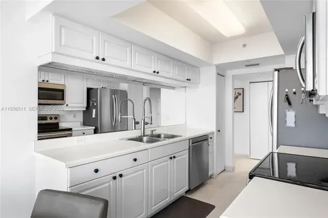21205 Yacht Club Drive Aventura FL 33180
