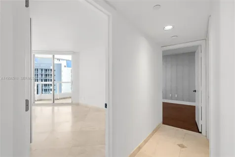 21205 Yacht Club Drive Aventura FL 33180