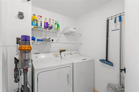 21205 Yacht Club Drive Aventura FL 33180