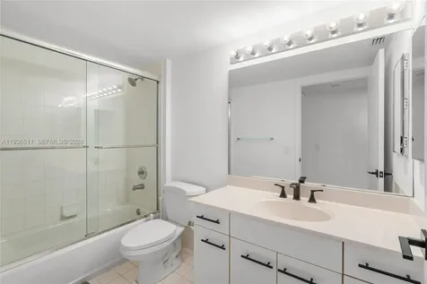 21205 Yacht Club Drive Aventura FL 33180