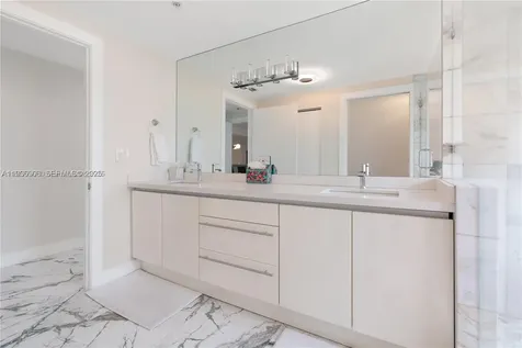 3400 SW 27th Avenue Miami FL 33133
