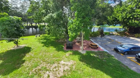 62 Islewood C Deerfield Beach FL 33442