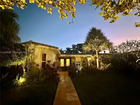 838 Johnson Street Hollywood FL 33019