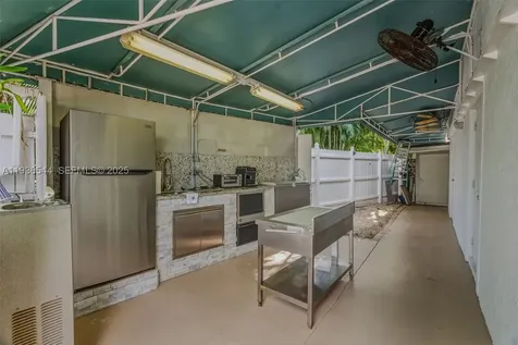 16 North Drive Key Largo FL 33037