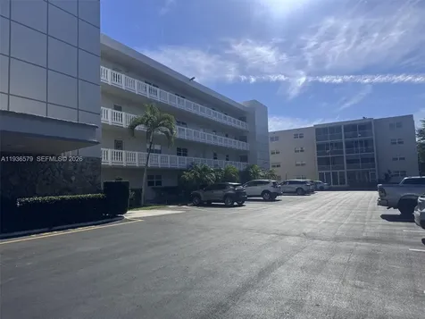 1025 SE 3rd Avenue Dania Beach FL 33004