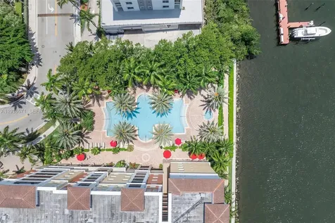 17150 N Bay Road Sunny Isles Beach FL 33160