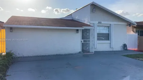 2102 SW 106th Court Miami FL 33165