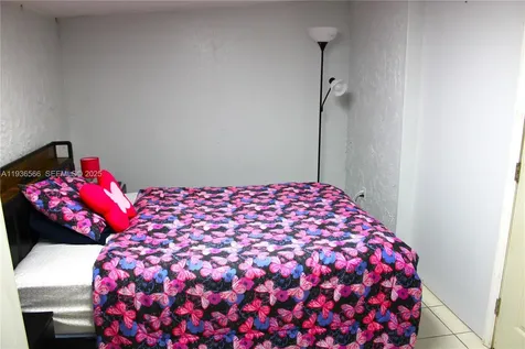 2102 SW 106th Court Miami FL 33165
