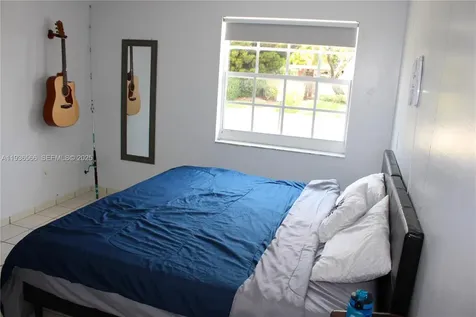 2102 SW 106th Court Miami FL 33165