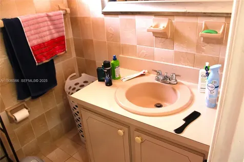 2102 SW 106th Court Miami FL 33165