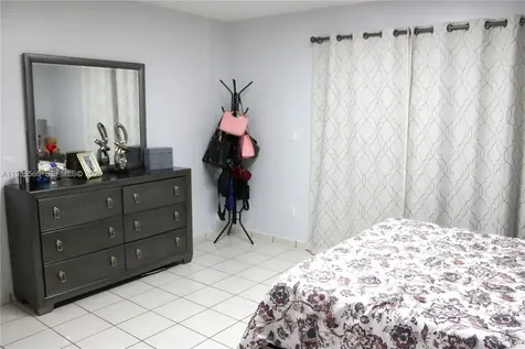 2102 SW 106th Court Miami FL 33165