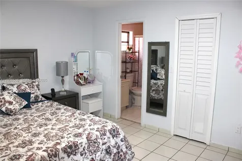 2102 SW 106th Court Miami FL 33165