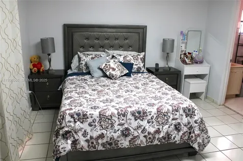 2102 SW 106th Court Miami FL 33165