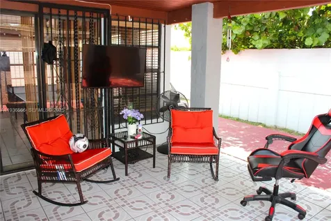 2102 SW 106th Court Miami FL 33165