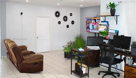 2102 SW 106th Court Miami FL 33165