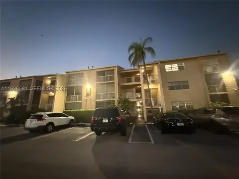 15325 SW 106 Te Miami FL 33196