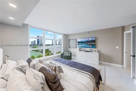 3530 Mystic Pointe Drive Aventura FL 33180
