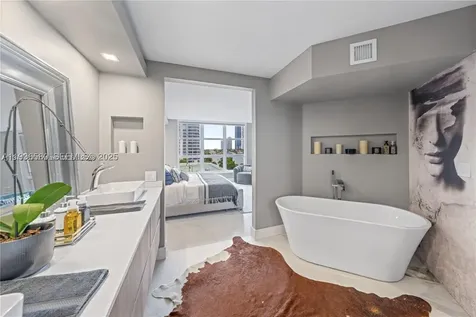 3530 Mystic Pointe Drive Aventura FL 33180