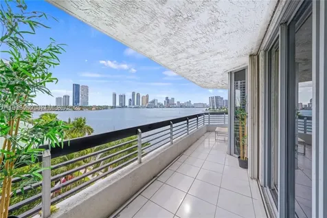 3530 Mystic Pointe Drive Aventura FL 33180