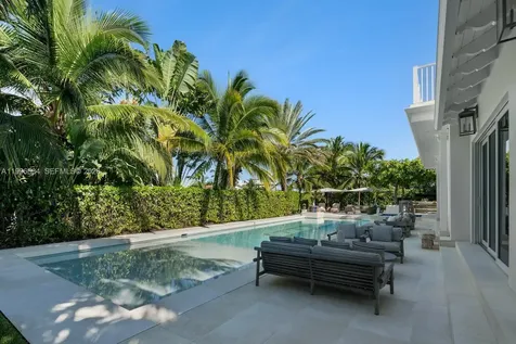761 Buttonwood Lane Miami FL 33137