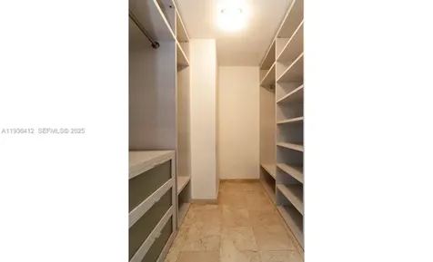 68 SE 6th Street Miami FL 33131