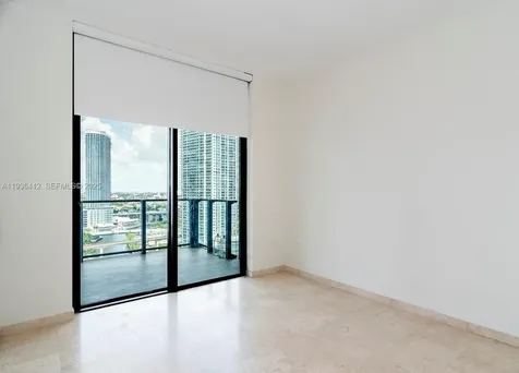 68 SE 6th Street Miami FL 33131