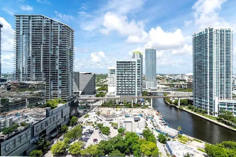 68 SE 6th Street Miami FL 33131