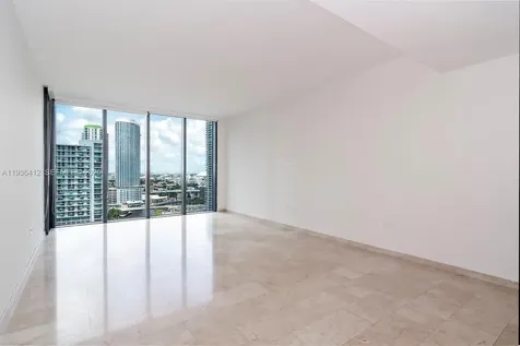 68 SE 6th Street Miami FL 33131