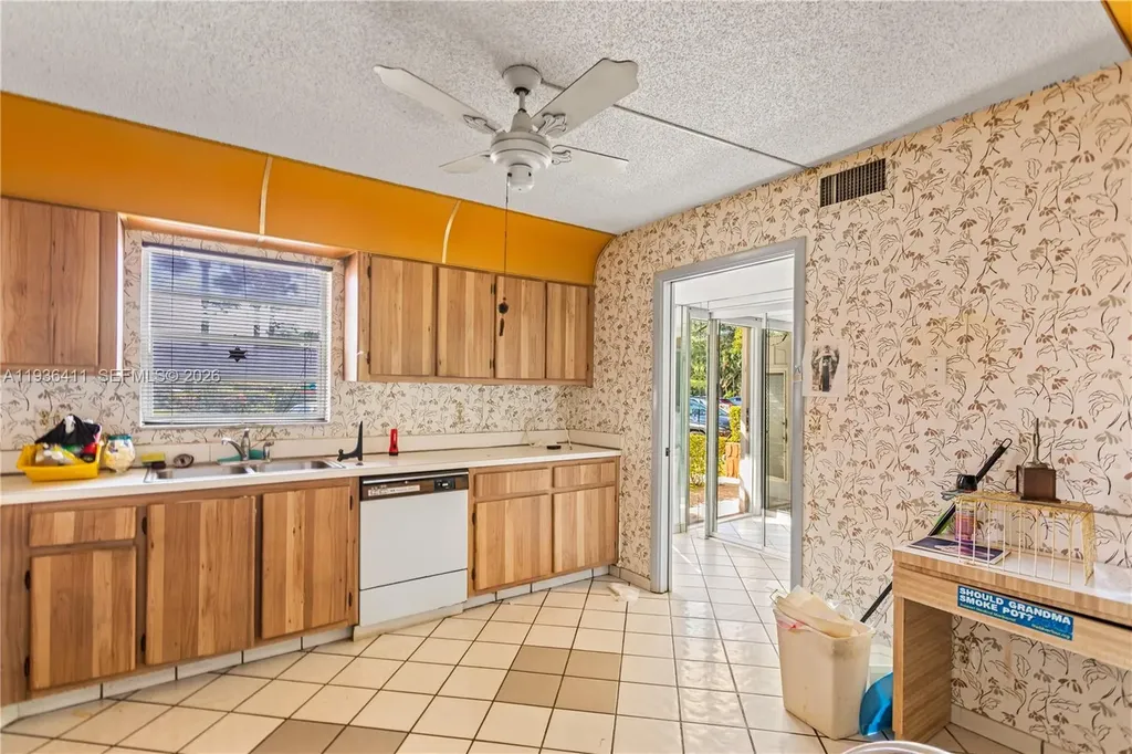 271 S Hollybrook Drive Pembroke Pines FL 33025