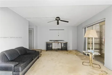 271 S Hollybrook Drive Pembroke Pines FL 33025