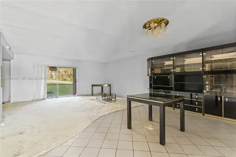 271 S Hollybrook Drive Pembroke Pines FL 33025