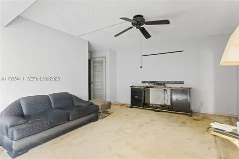 271 S Hollybrook Drive Pembroke Pines FL 33025