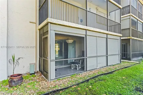 271 S Hollybrook Drive Pembroke Pines FL 33025
