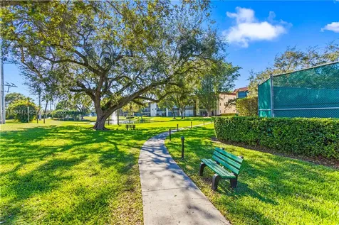 271 S Hollybrook Drive Pembroke Pines FL 33025