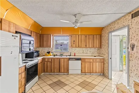 271 S Hollybrook Drive Pembroke Pines FL 33025
