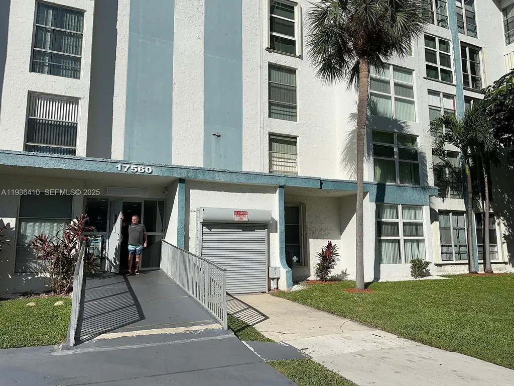 17560 Atlantic Boulevard Sunny Isles Beach FL 33160