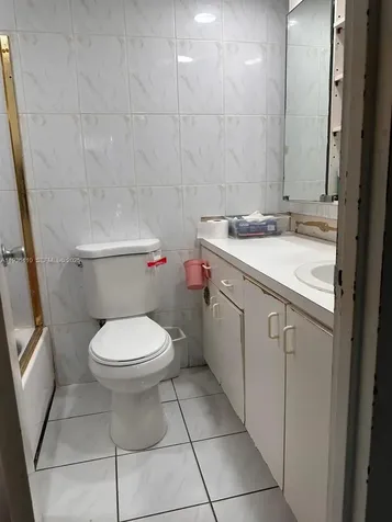 17560 Atlantic Boulevard Sunny Isles Beach FL 33160