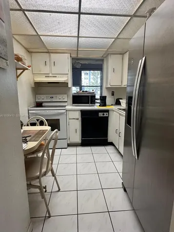 17560 Atlantic Boulevard Sunny Isles Beach FL 33160
