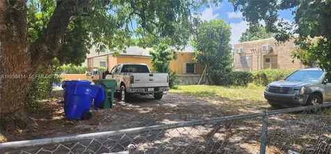 5428 NW 13th Avenue Miami FL 33142