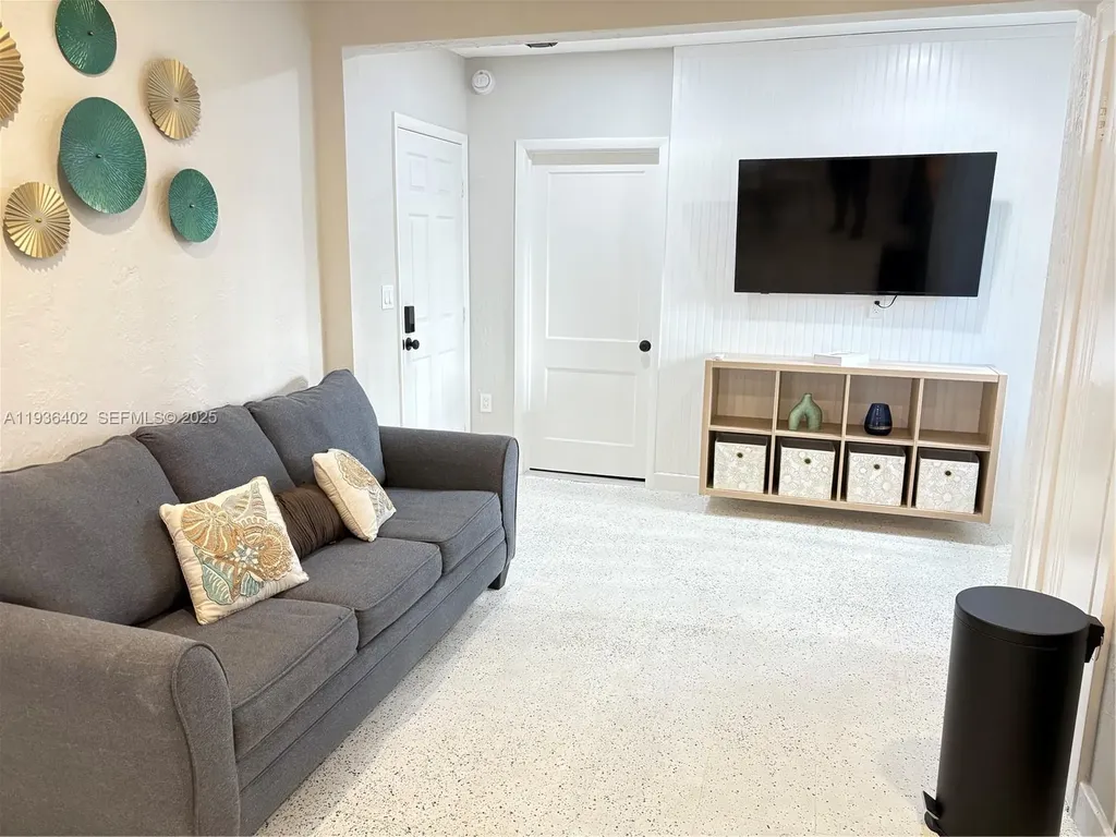 1901 SW SW 9 Street Miami FL 33130