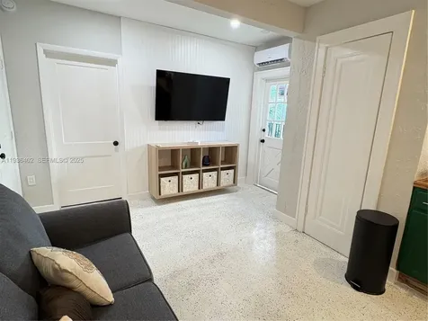 1901 SW SW 9 Street Miami FL 33130