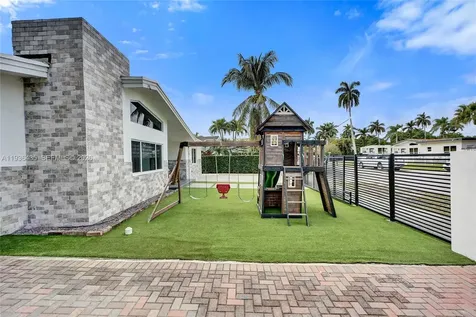 2570 NE 201st Street Miami FL 33180