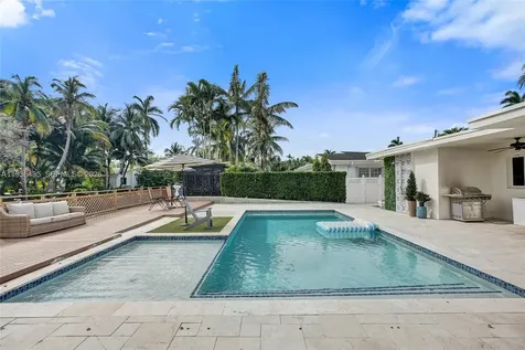 2570 NE 201st Street Miami FL 33180