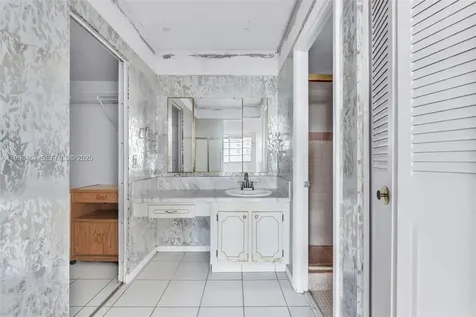 2025 NE 164th Street North Miami Beach FL 33162