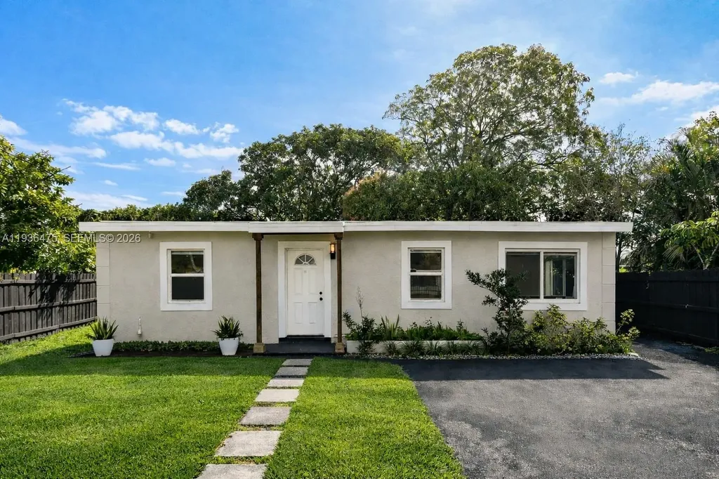 1032 NW 11th Place Fort Lauderdale FL 33311