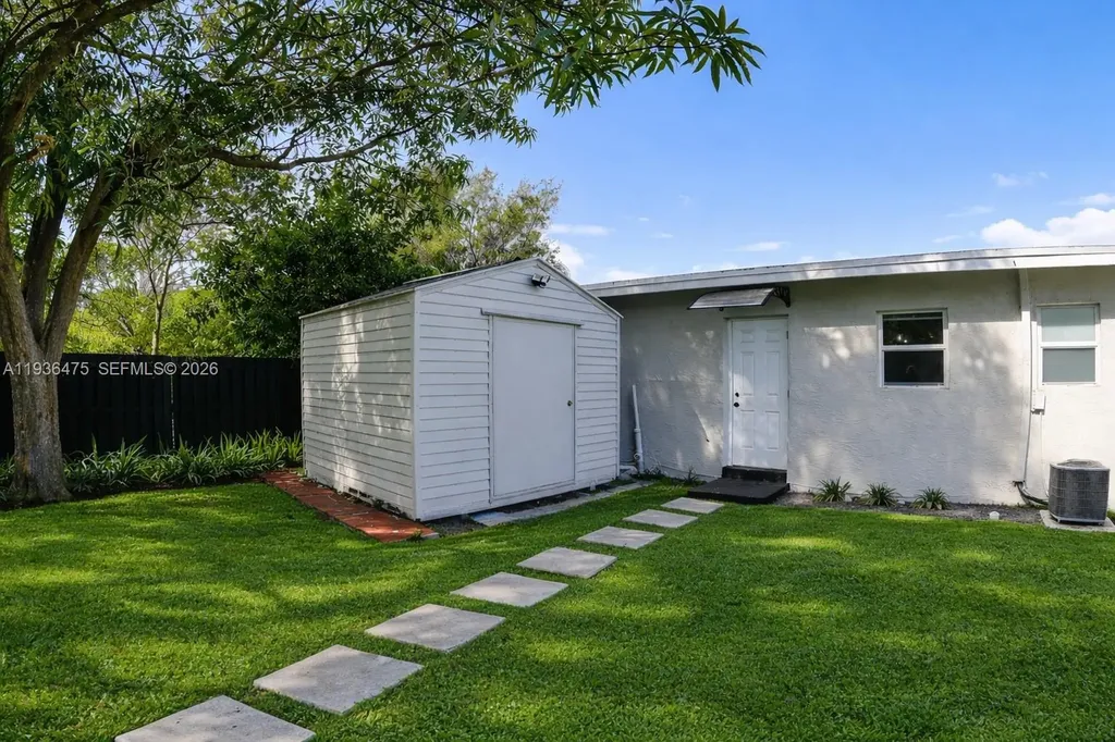 1032 NW 11th Place Fort Lauderdale FL 33311