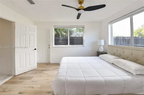 1032 NW 11th Place Fort Lauderdale FL 33311