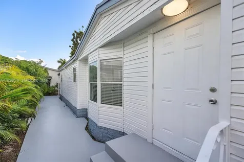 19800 SW 180th Avenue Lot 222 Miami FL 33187